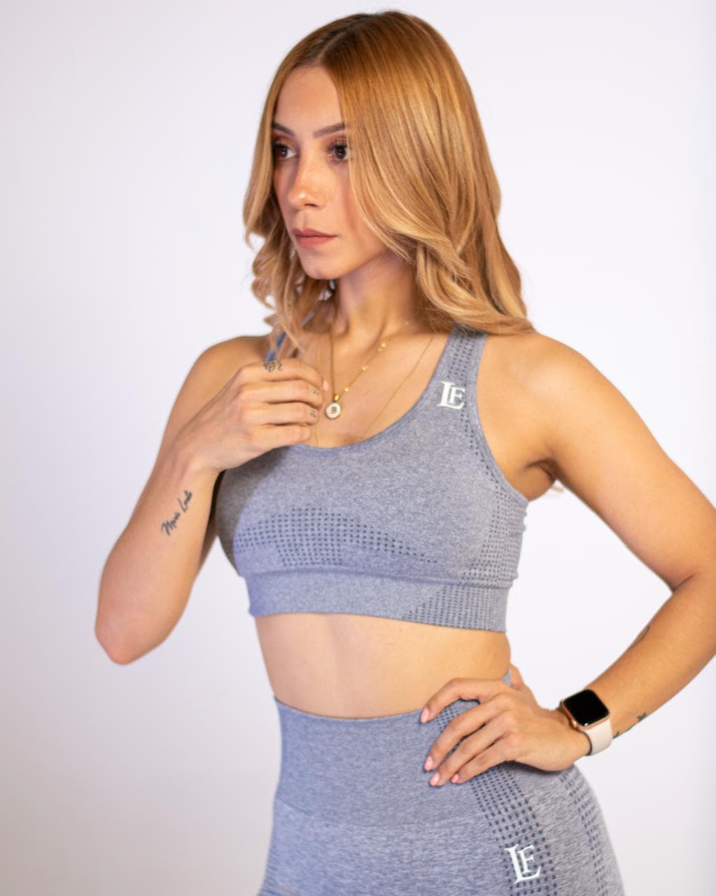 Betzy ropa deportiva gris re_line conjunto premium